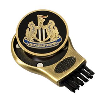 newcastle gruve brush and ball marker