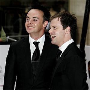 Golf course tempts Ant and Dec