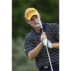 TaylorMade Pure-Lite Stand Bag helps spread the load