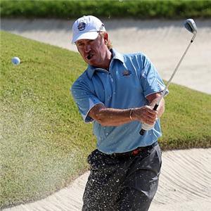 Jimenez sees off young Italians to take title