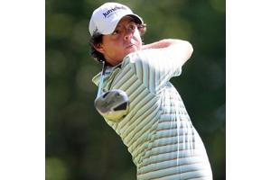 Rory McIlroy injuries himself with daring shot   