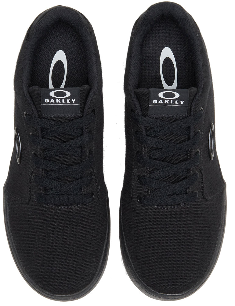 Oakley canvas hot sale flyer sneaker