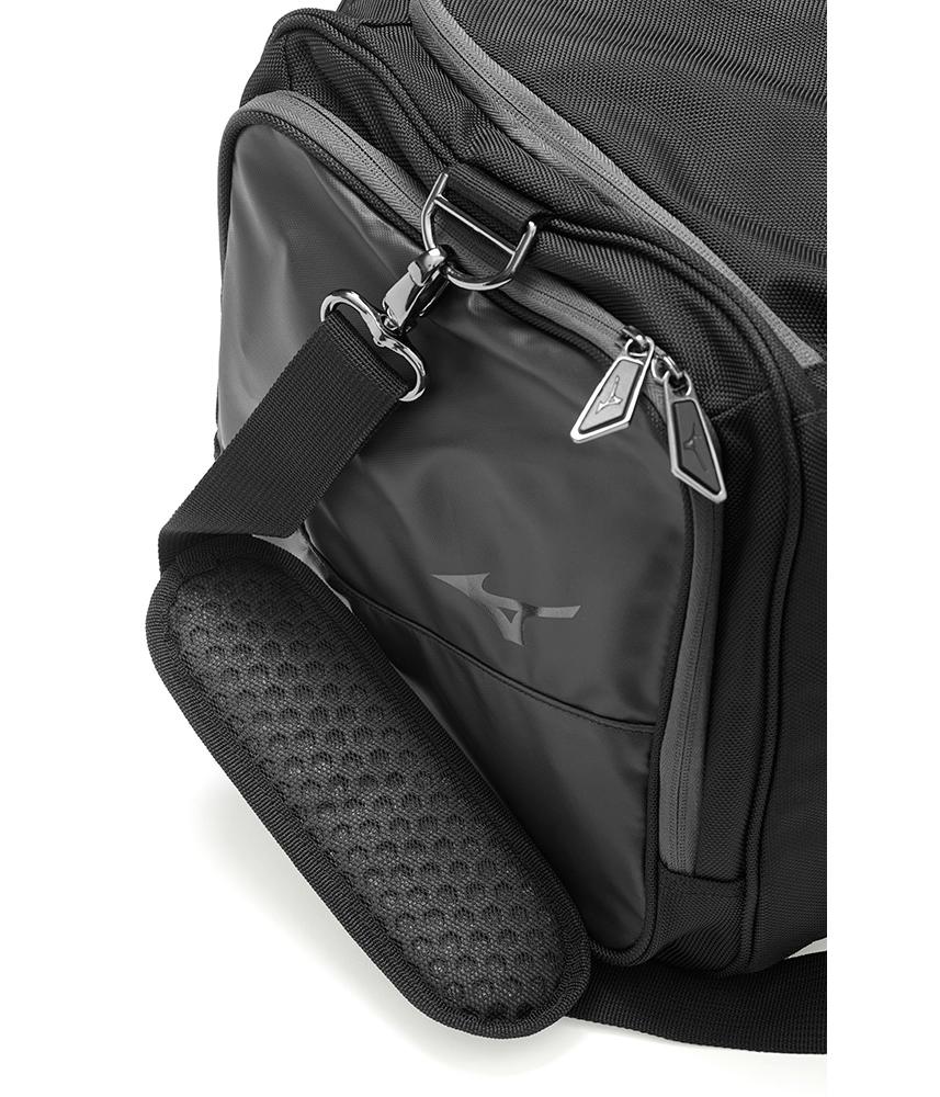 golf holdall with separate shoe compartment