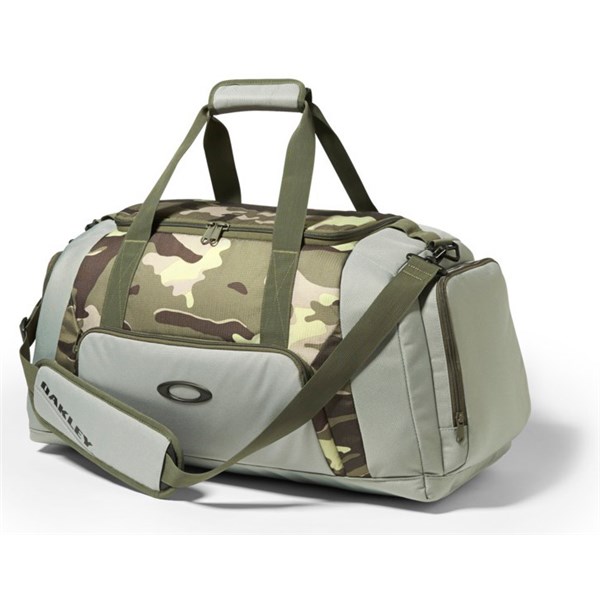 oakley gym to street duffel