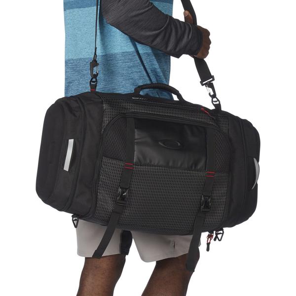 oakley duffel