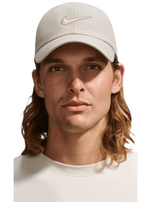 Nike AeroBill Unstructured Swoosh Club Snapback Cap