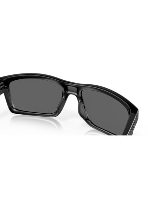 Oakley Mainlink XL Prizm Polarized Sunglasses
