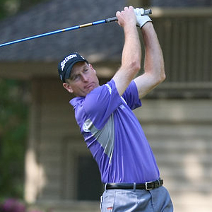 Jim Furyk Comes Out Shining During First Round at Oak Hill