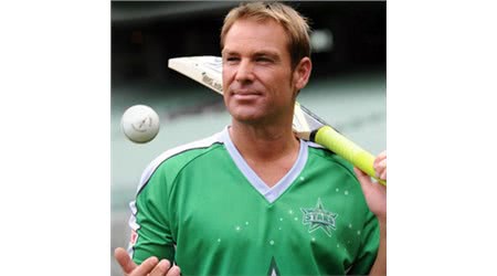 Cricket Star Shane Warne Dazzles the Old Course at St Andrews with a 71